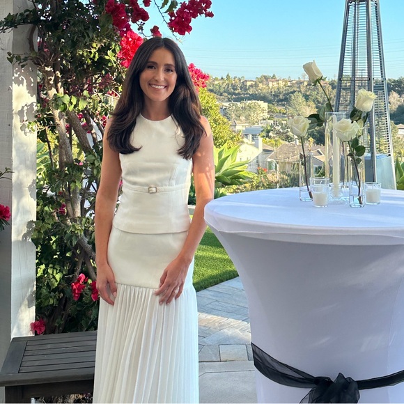 Women’s Cream Pleated Maxi Skirt - Picture 4 of 6